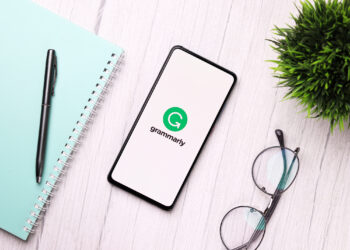 Superhuman отключила ИИ-функцию в Grammarly после критики писателей