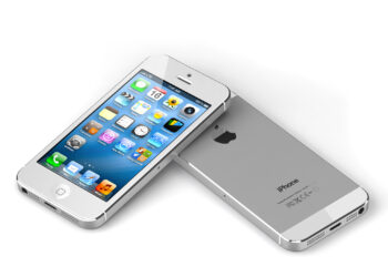 Apple признала первый iPhone с разъемом Lightning устаревшим