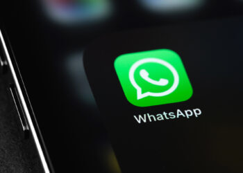 WhatsApp запустил ИИ-ответы в чатах: как работает новая функция