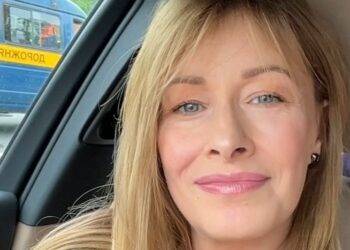 Трогательный момент на сцене: дети Кравец устроили ей сюрприз после спектакля