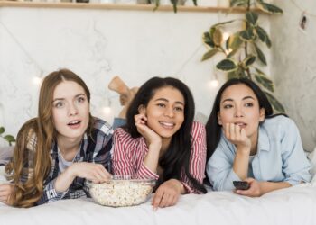 Планы на вечер 8 Марта: фильмы о женщинах, борющихся за равные права (ВИДЕО)