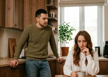 «Он сказал — я подумала»: 10 типичных мужских фраз, которые женщины воспринимают как обиду