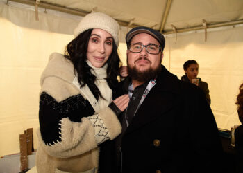 Трансгендерный сын Шер женился спустя 18 лет после смены пола