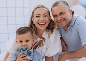 «Все началось с насморка»: сын Павлика и Репяховой попал в больницу с тяжелым диагнозом