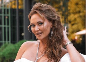 Главный тренд весны 2026: Анна Саливанчук рассекретила стоимость своего весеннего образа у Николаса Кармы