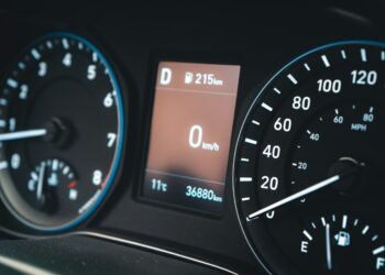 Бак пустеет слишком быстро? 10 ошибок водителей, незаметно «съедающих» ваше горючее