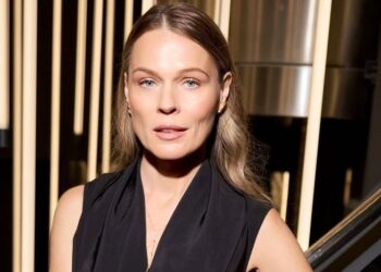 Фреймут сходила с сыном на футбол и показала своего кумира