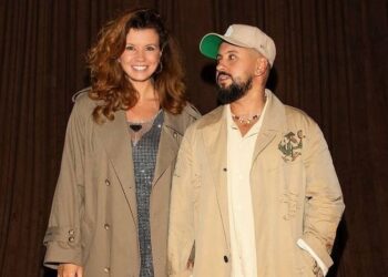 «Радуемся новым зубкам»: жена Монатика показала свежие фото годовалого сына