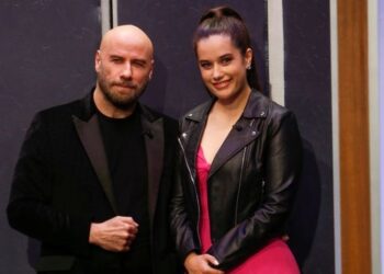 «Горжусь своей девочкой»: Траволта показал дочь на ковровой дорожке