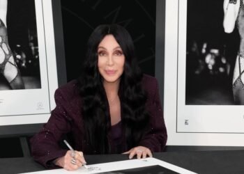 Шер более десятилетия не знала, что у нее есть внучка