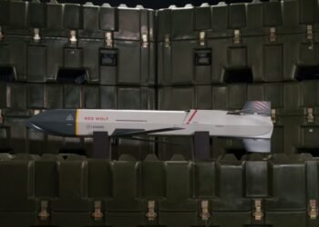 США адаптируют ракеты «Red Wolf» для AH-1Z, который могут передать Украине