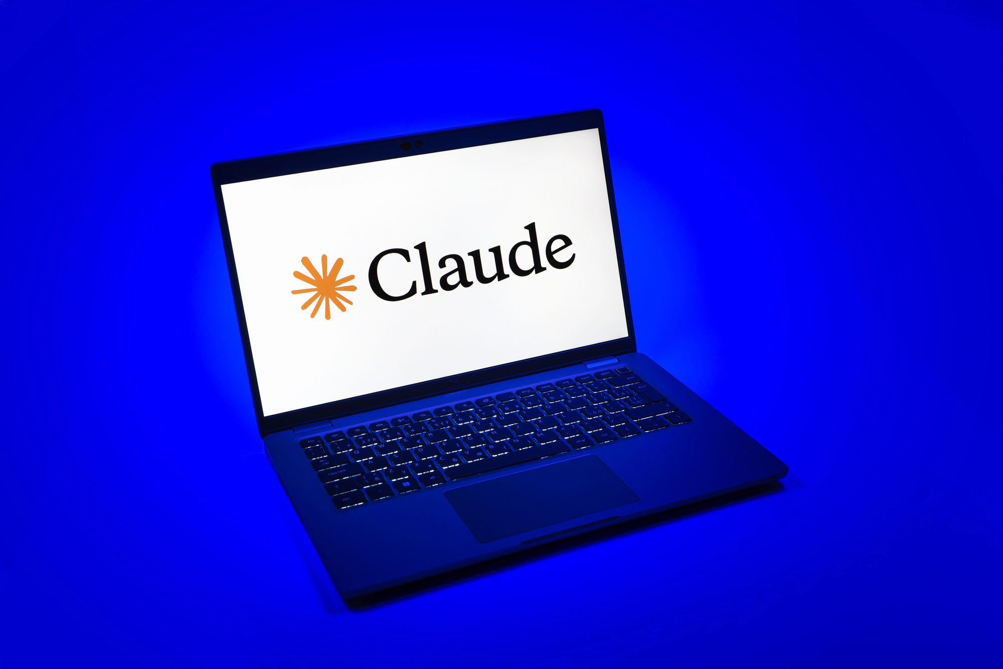 ИИ Claude научился работать с Adobe, Blender и Autodesk Fusion