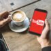 YouTube начал экспериментировать с ИИ-поиском, который отвечает как чат-бот