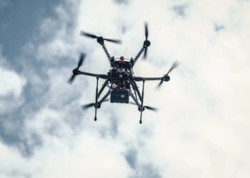 Украинская компания разработала беспроводную зарядку для дронов и роботов