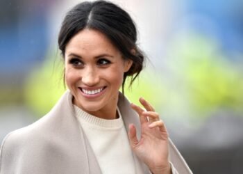 Модный конфуз герцогини: Меган Маркл нарушила дресс-код на вечеринке, чтобы привлечь к себе внимание (фото)