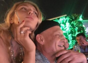 Полякова записала шуточную песню о муже после его второго интервью Гордону