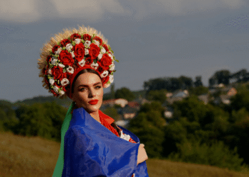 Пасха без суеты: стилистка Галина Денисюк рассказала о семейных традициях, тепле и внутреннем балансе