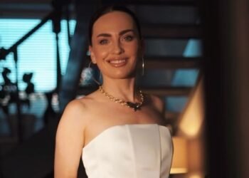 «Старыми мы уже были»: 43-летняя Булитко с юмором объяснила, почему молодо выглядит