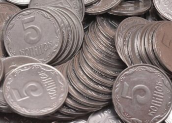 Проверьте ящики у себя дома: старые 5 копеек можно продать за несколько тысяч гривен (ФОТО)