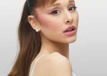 Розовый макияж в стиле Арианы Гранде — главный бьюти-тренд весны 2026 (ФОТО)