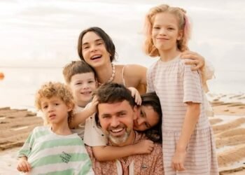 Инна Мирошниченко потеряла приемного сына в аэропорту после отдыха на Бали