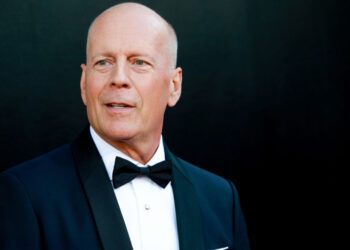 «Крепкий орешек» не сдается: тяжелобольный Брюс Уиллис впервые за долгое время появился на людях (фото)