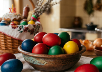 Сколько яиц нужно красить на Пасху и какие цвета под запретом