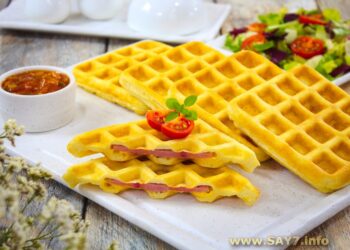 Вафли с ветчиной и сыром