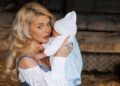 Без фотошопа: Гросу честно показала, как выглядит через месяц после родов