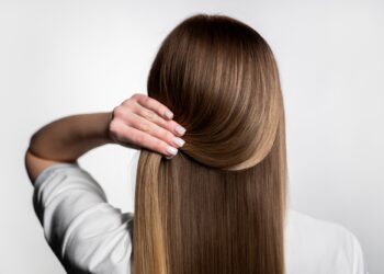 Маски – прочь! 2 чайных рецепта для невероятных волос: будут густыми и чистыми по несколько дней