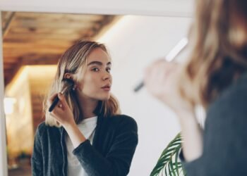 Просто и эффективно: 7 ежедневных ритуалов, продолжающих молодость