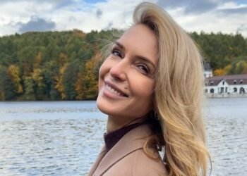 Боржемская публично обратилась к сыну от Узелкова по случаю его 17-летия