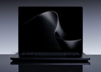 Microsoft показала новий Surface Laptop Ultra для ШІ та графіки