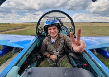 Сильно похудел и развелся с самой красивой женщиной Украины: как сейчас живет Дмитрий Комаров (ФОТО)