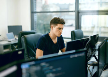 Headway запровадила роль Product Engineer для розробників
