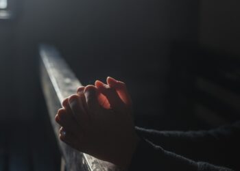 Сильнее любого оберега: 4 молитвы, которые обязательно нужно прочитать на Преображение Господне