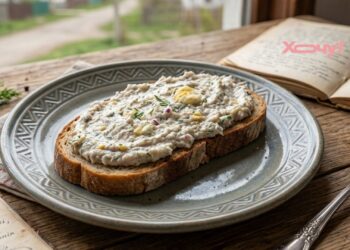 Вкуснее настоящей и стоит копейки: старый рецепт намазки из сельди из маминой записной книжки