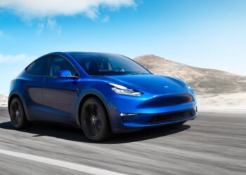 Электромобили против обычных авто: 5 главных преимуществ и недостатков, о которых должен знать каждый