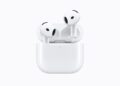 Apple показала AirPods 5: до 5 годин роботи з ANC та ціна від $129