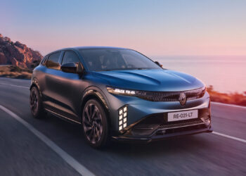 Renault оновила Megane E-Tech: нова батарея дає майже 500 км запасу ходу