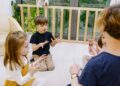 Настоящий подарок от природы: какие знаки Зодиака находят общий язык с детьми в считанные секунды