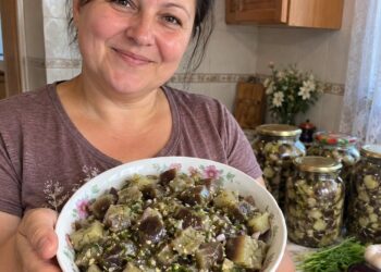 По вкусу не отличишь от белых грибов: готовим на зиму самую вкусную заготовку из баклажанов (РЕЦЕПТ)