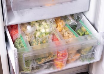 Эти 5 продуктов нужно успеть заморозить в сентябре: полный список