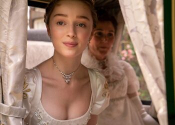 Дафна из сериала «Бриджертоны» вышла замуж за своего лучшего друга (ФОТО)