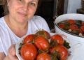Тот самый вкус из детства: как правильно замариновать помидоры на зиму без уксуса и варки (РЕЦЕПТ)
