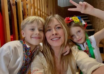 Елена Кравец показала, как с 10-летними детьми убегала из поезда из-за ракетной угрозы (ВИДЕО)