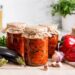 Лучше любого лечо: рецепт невероятно вкусного салата из баклажанов и перца на зиму