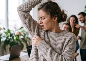 Эти духи перебьют запах пота: 4 женских аромата, с которыми вы будете пахнуть несравненно.